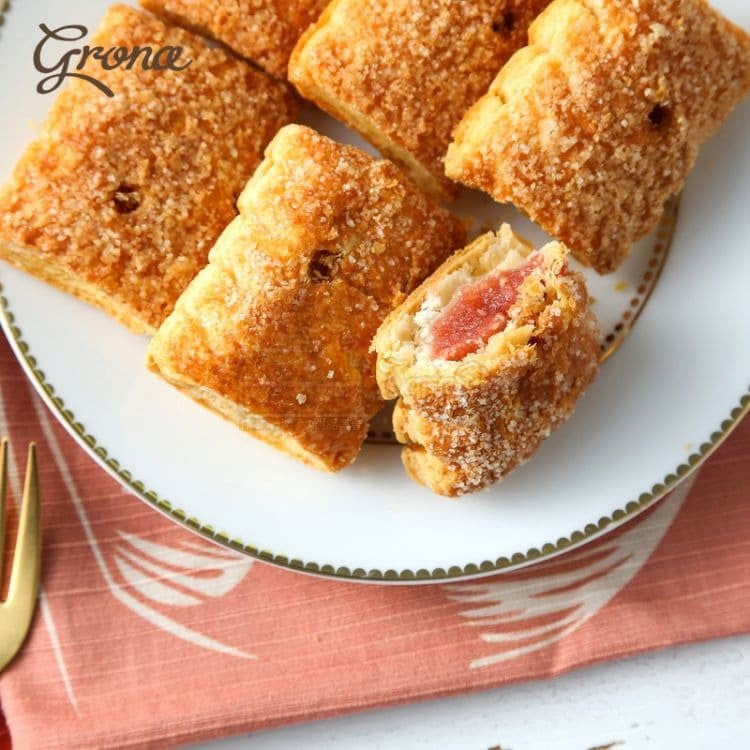 Grona Cushions Puff Pastry 328g - Strawberry